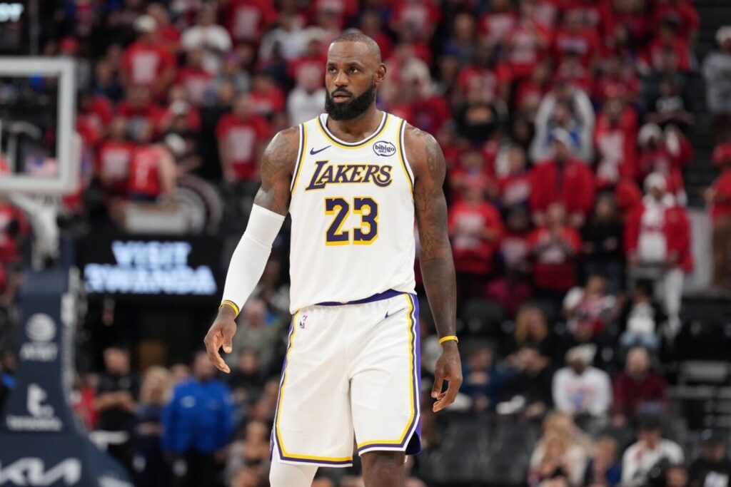 Rich Paul Believes LeBron James Could Play 5 More Years – Fadeaway World