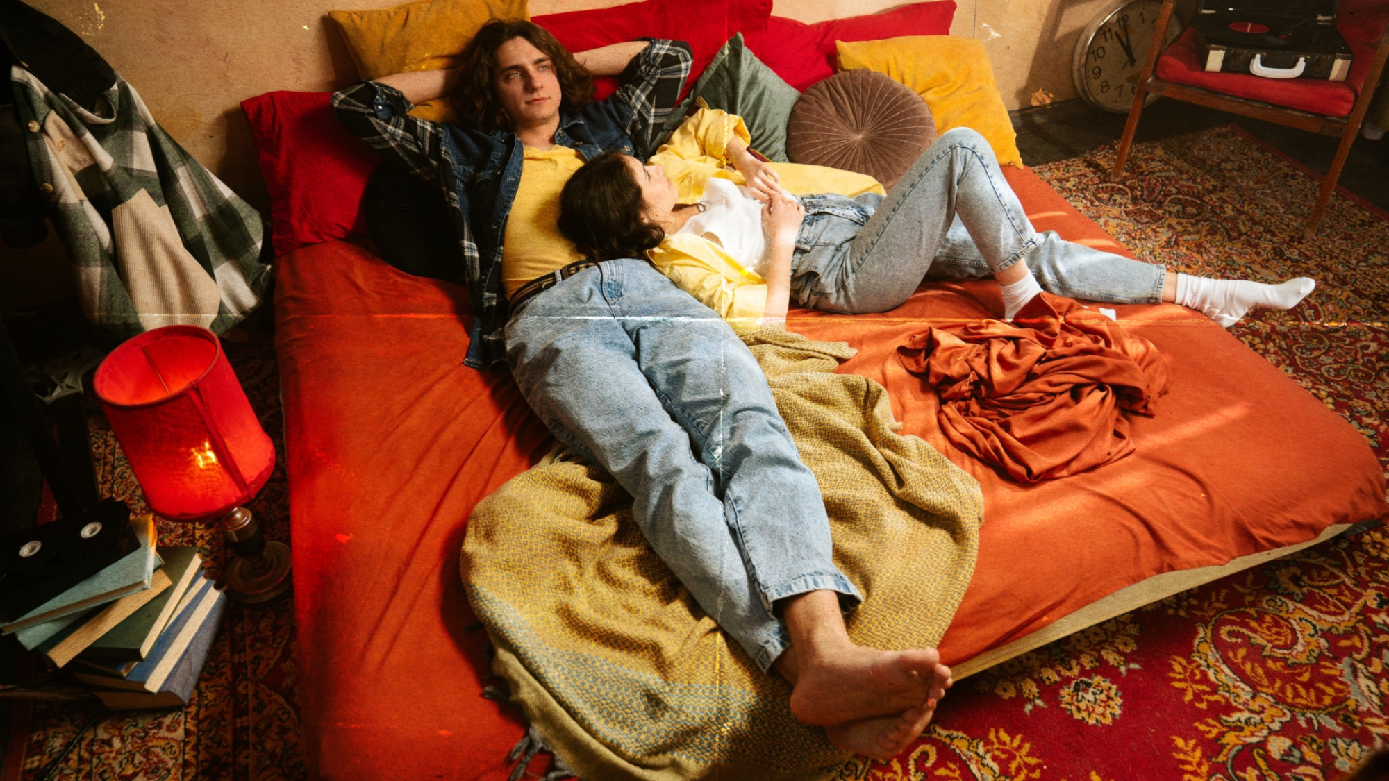 3 Subtle Ways Men Approach Love Differently Than Women